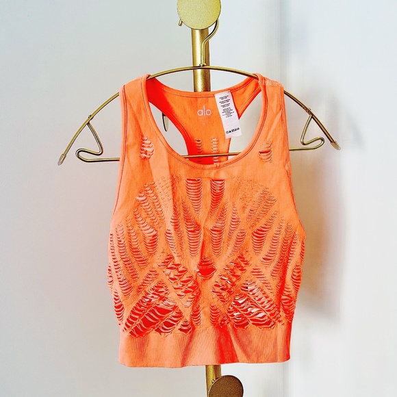 Alo Yoga Vixen Fitted Crop Tank orange Cutout - Picture 1 of 4